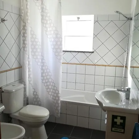 Casa Pompona 1 Holiday home Rogil